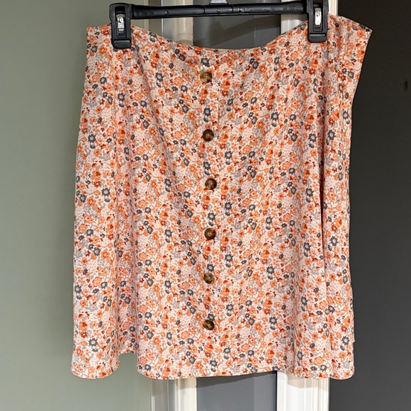 SHEIN Dresses & Skirts - SHEIN floral skirt size 0XL